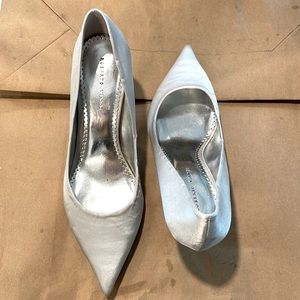 Metallic Silver Roberto Vianni 3” Heels Size 40 - Great Condition